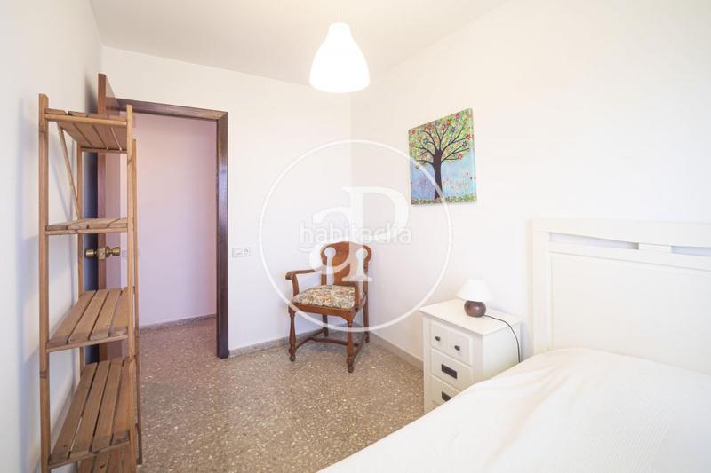 Foto 4a6354a7-8ad7-496e-ac26-563427d65eff. Rent flat with heating in Torrefiel Valencia