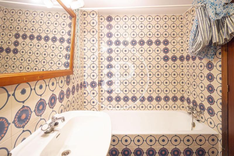 Foto 7aa28aa3-ea21-4047-bbc9-448a1dc63056. Rent flat with heating in Torrefiel Valencia