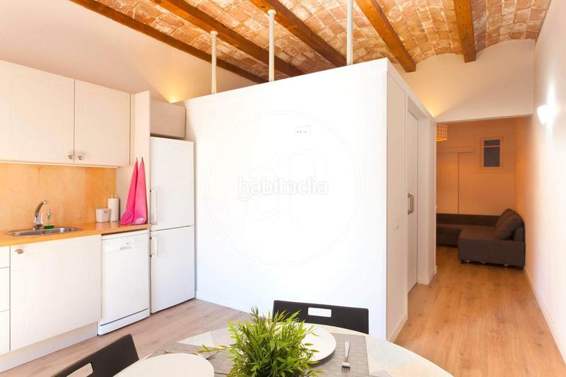 Foto 40d522b3-7754-4460-92eb-ca97a914578c. Appartamento con riscaldamento in El Camp de l´Arpa del Clot Barcelona