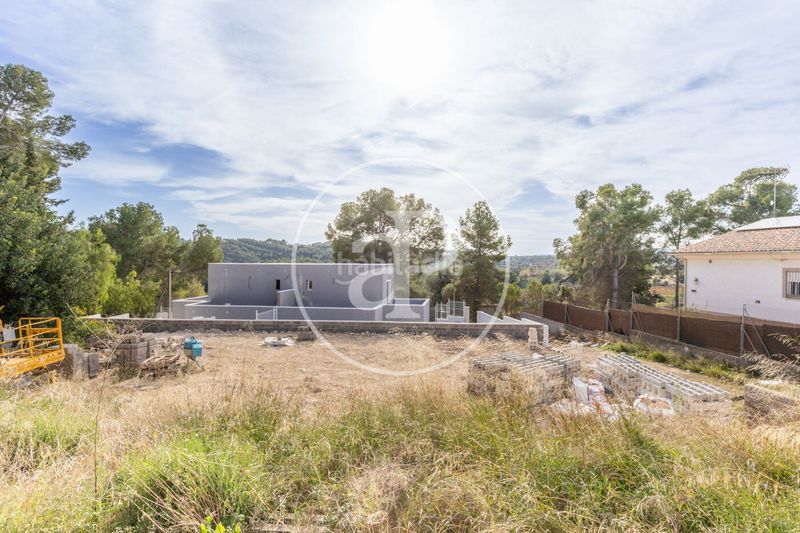 Foto fa693ee0-4665-44a5-9622-7c4d6cc537e9. Casa amb aparcament a Godelleta