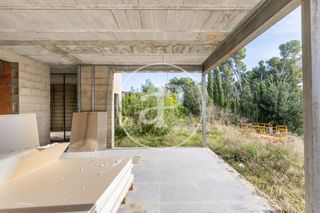 Maison à Godelleta. Estructura en venta en el bosque