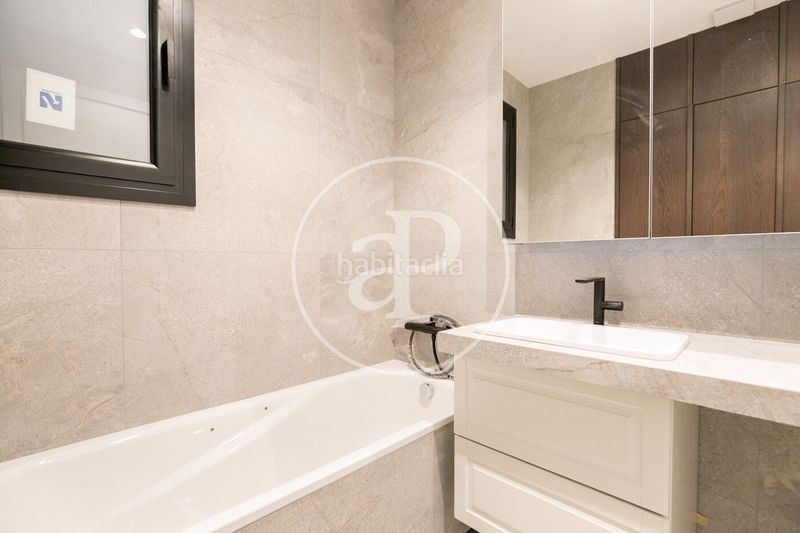 Foto 30b87ec7-6602-4ea4-8c2c-60268965e055. Pis amb calefacció a Sagrada Família Barcelona