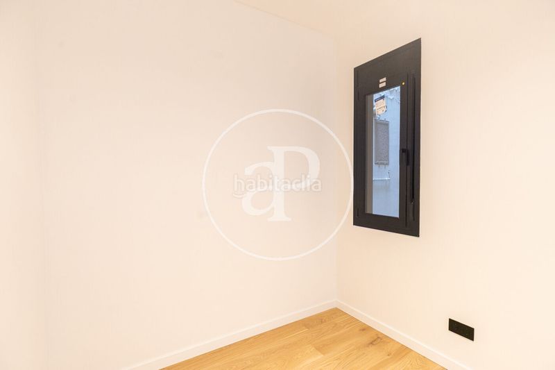 Foto edfa5887-0426-4553-8b14-ab7d702bb2a0. Pis amb calefacció a Sagrada Família Barcelona