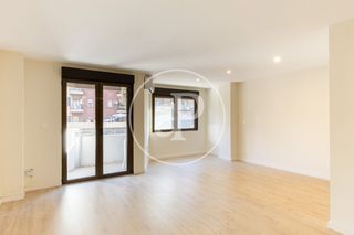 Miete Etagenwohnung  Avinguda de pérez galdós. Piso en alquiler en pérez galdós
