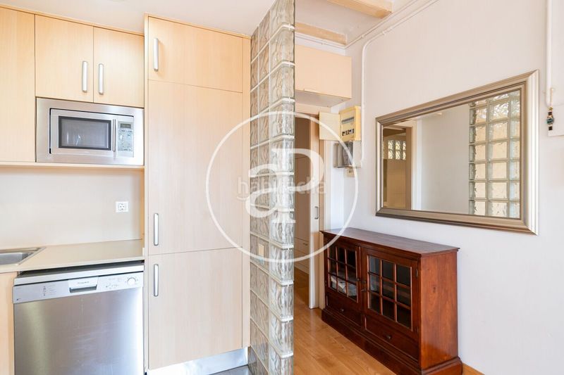 Foto 87d29635-32d7-4fa7-91b1-9f8c43a3baaf. Àtic amb calefacció a Sants Barcelona