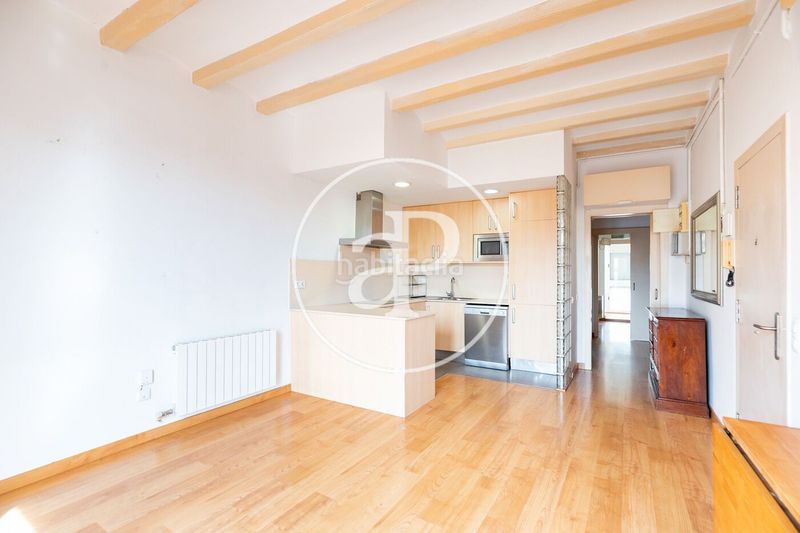 Foto ab828fb0-3a00-4478-9b1d-3dbdf801f69c. Àtic amb calefacció a Sants Barcelona