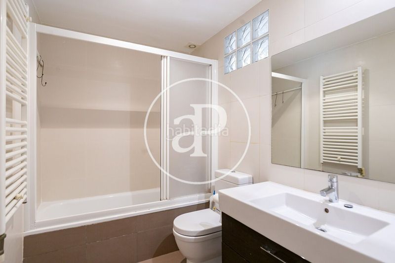 Foto b2bd6008-9ad0-41dc-95b6-2aefe9501ba0. Àtic amb calefacció a Sants Barcelona