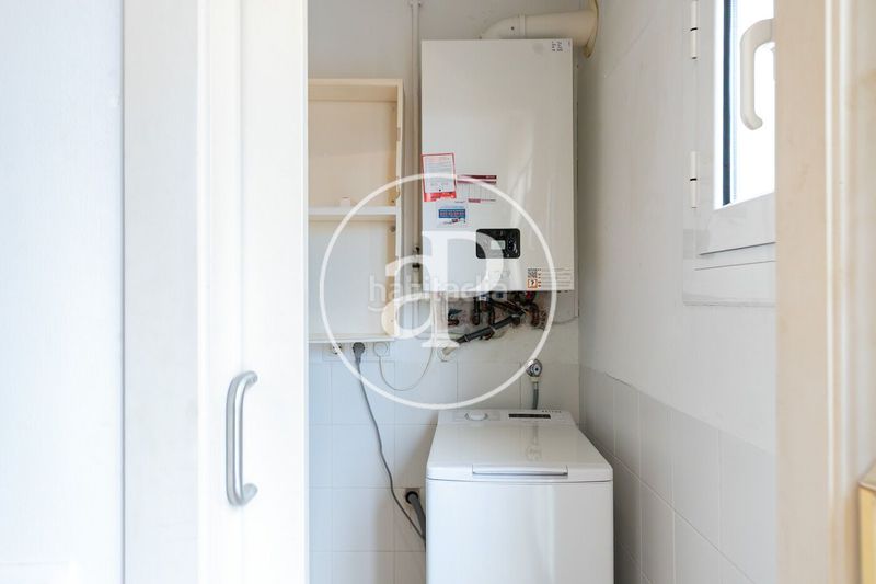 Foto d2bed5c2-ed70-4ad1-a8a6-4481df20b906. Àtic amb calefacció a Sants Barcelona