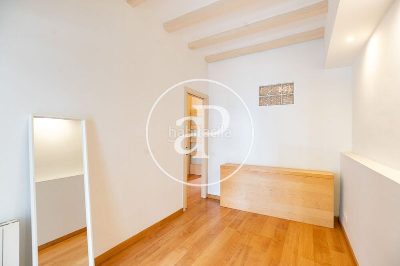 Foto e482f26f-7bc5-490e-badb-0da6de47a13d. Àtic amb calefacció a Sants Barcelona