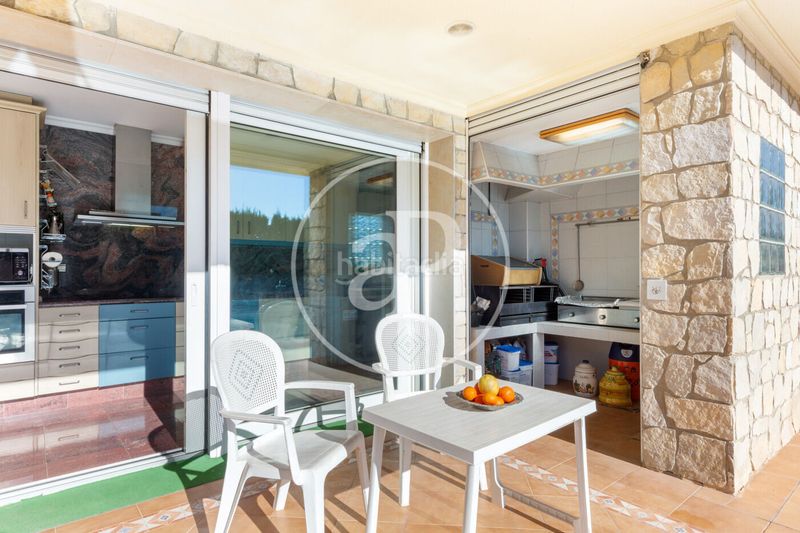 Foto f67b3602-96e4-4205-8769-e36252f4d52f. Casa amb calefacció aparcament piscina a Serra