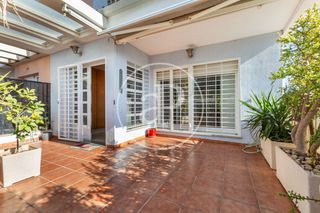Doppelhaus in Moncada. Casa pareada en venta en moncada