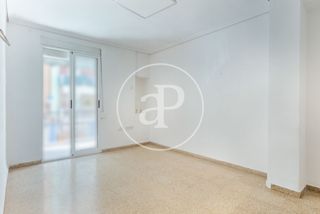 Flat  C/ de torrevella. Piso en venta en patraix