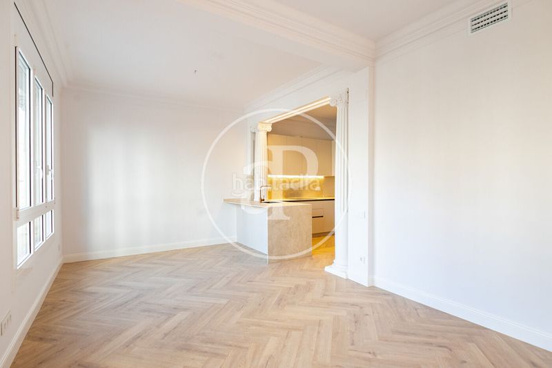 Foto 7b80e073-90b6-4de8-8f23-022306a577f2. Pis amb calefacció a Barri de les Corts Barcelona