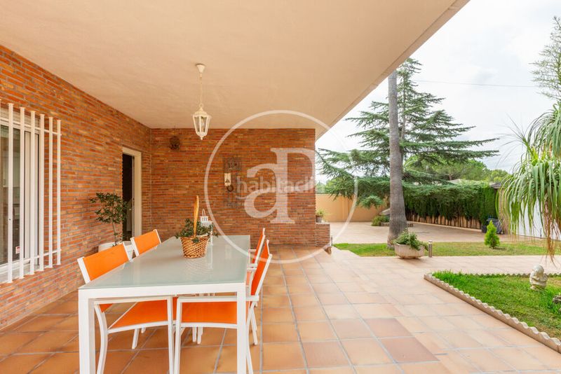 Foto 006c6220-a7e1-4955-b483-fe019a62493f. Casa amb calefacció aparcament piscina a Monserrat