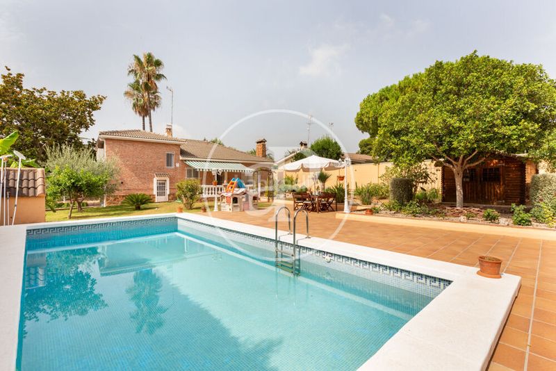 Foto bba76489-4236-4320-9005-4b299f834d3c. Casa amb calefacció aparcament piscina a Monserrat