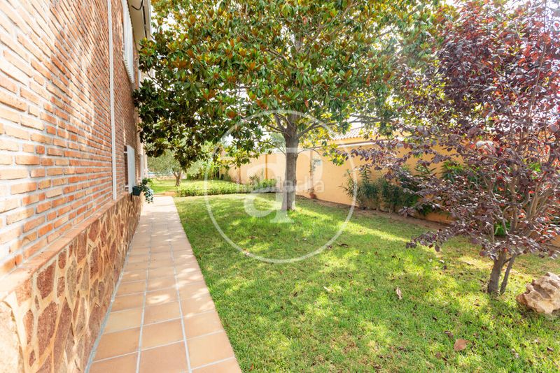 Foto f29610ce-682c-4c3e-ac47-77053f33ecc7. Casa amb calefacció aparcament piscina a Monserrat