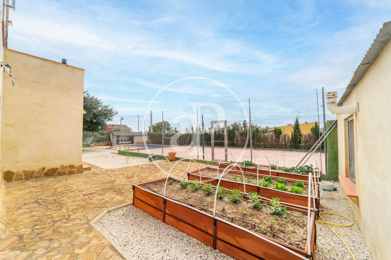 Foto 3e9d2113-44ea-4761-aa0a-6f655ff2c8d7. Casa chalet independiente en venta en Busot