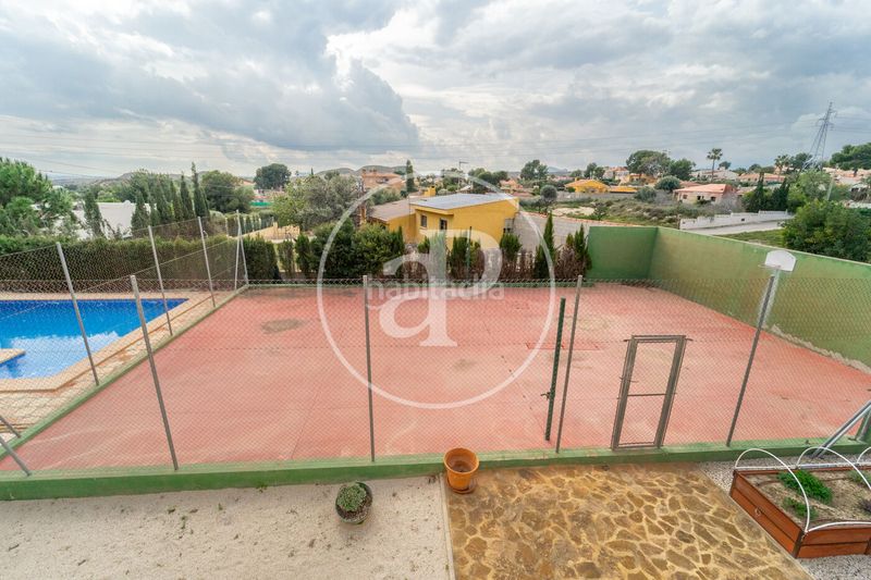 Foto 755dea4e-ec19-4fe7-93bf-7b499aac0f0c. Casa chalet independiente en venta en Busot