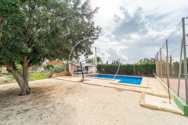 Foto b369e175-236f-4d0c-b103-b07ef46b7a6d. Casa chalet independiente en venta en Busot