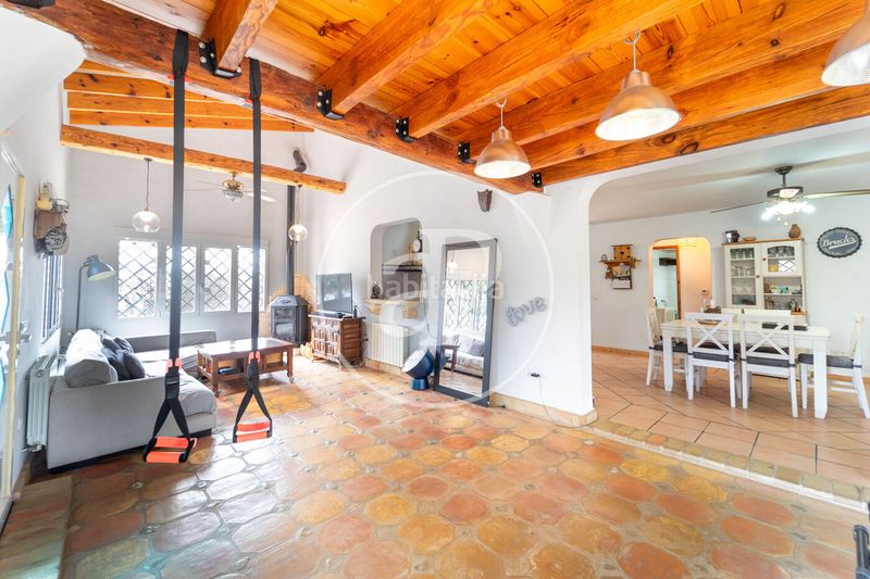 Foto df03f69e-2e35-4242-bdd2-bfdcf3bd4c11. Casa chalet independiente en venta en Busot