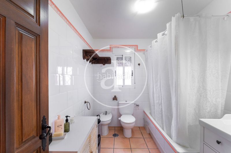 Foto e8691cae-0bd0-448a-b17d-2f0403f6de9d. Casa chalet independiente en venta en Busot