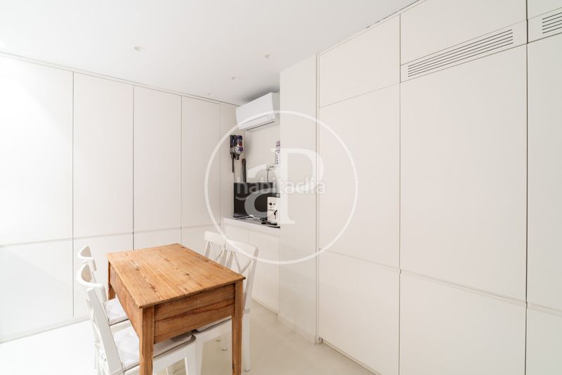 Foto 40f0423a-dd7e-4c69-b781-cdcf1efa7b79. Casa amb calefacció aparcament a Sant Gervasi - Bonanova Barcelona