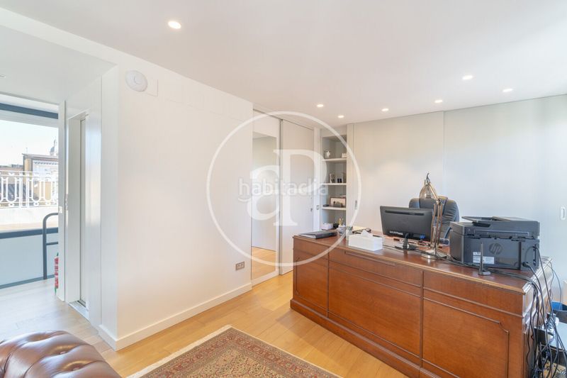 Foto 5e5f2d86-2b86-4d37-b509-5659e1993b0e. Casa amb calefacció aparcament a Sant Gervasi - Bonanova Barcelona