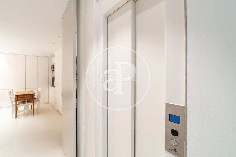 Foto 6e92d0f8-6e31-45e2-bfdd-7ab8dcefce6d. Casa amb calefacció aparcament a Sant Gervasi - Bonanova Barcelona