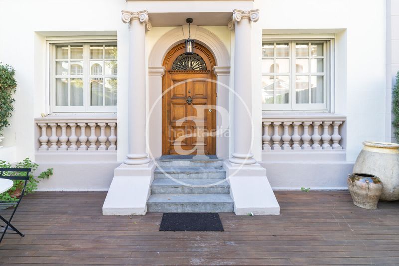 Foto 9588237b-6bc5-424b-b1a8-2c88301e8ded. Casa amb calefacció aparcament a Sant Gervasi - Bonanova Barcelona