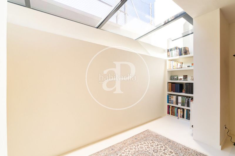 Foto 9b2d0a8f-ef1c-41b6-bfc6-5e3789a7caa7. Casa amb calefacció aparcament a Sant Gervasi - Bonanova Barcelona