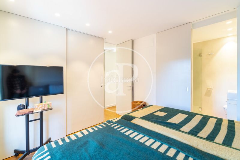 Foto a9d64af9-d7dd-4595-877a-17a02f9e8675. Casa amb calefacció aparcament a Sant Gervasi - Bonanova Barcelona