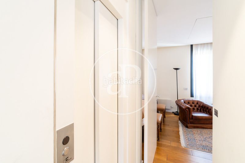 Foto aef1ed77-93bd-47bf-9fb6-a109cc00fa0d. Casa amb calefacció aparcament a Sant Gervasi - Bonanova Barcelona