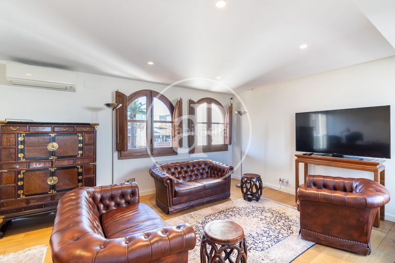 Foto e609ec30-0670-490a-abaf-ddb593397e4c. Casa amb calefacció aparcament a Sant Gervasi - Bonanova Barcelona