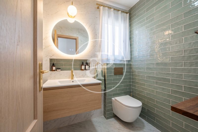 Foto a08a9ab6-5434-48ca-baa4-6d26f54f1638. Casa amb calefacció aparcament piscina a Teià