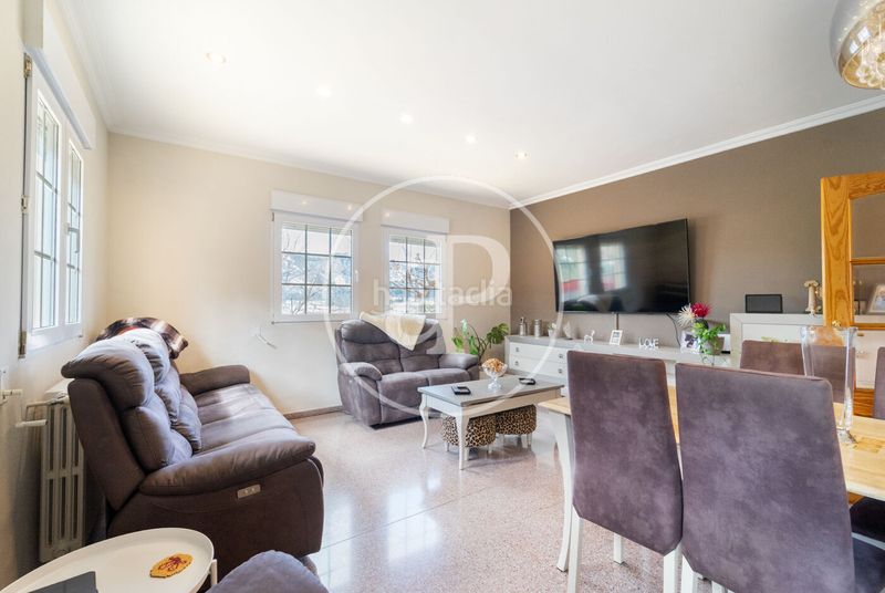 Foto 07e0e21f-94f2-47bb-b258-9f89ae5e52d6. Casa amb calefacció aparcament piscina a Centre-Zona Alta Alcoi