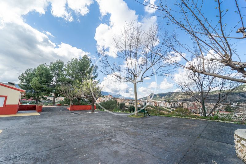 Foto 5b4abf32-538f-4612-b020-787c435c7aa4. Casa amb calefacció aparcament piscina a Centre-Zona Alta Alcoi