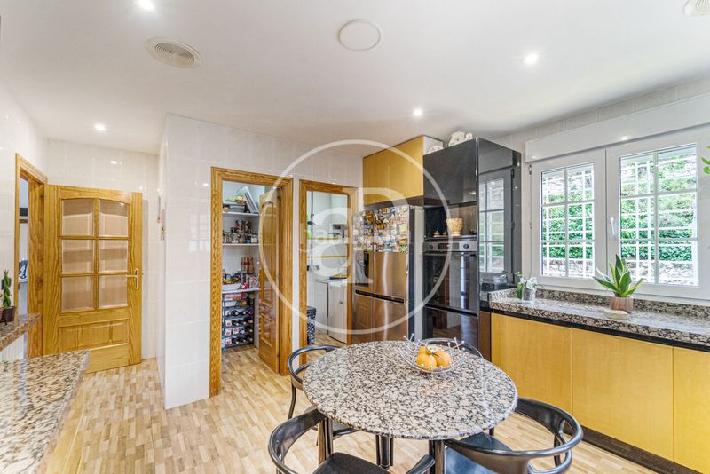 Foto 7bdbc9b6-6cf3-4ada-b766-a0cb1088dc9e. Casa amb calefacció aparcament piscina a Centre-Zona Alta Alcoi