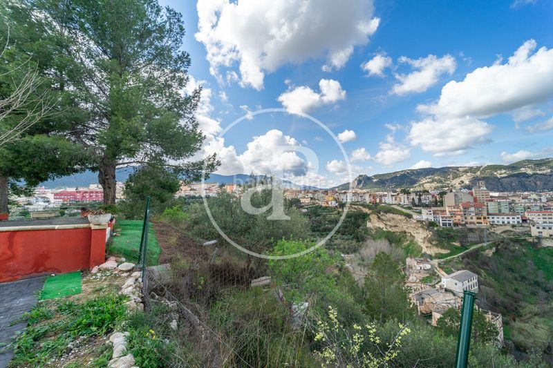 Foto bc689604-b611-48bb-9448-de3e50056aca. Casa amb calefacció aparcament piscina a Centre-Zona Alta Alcoi