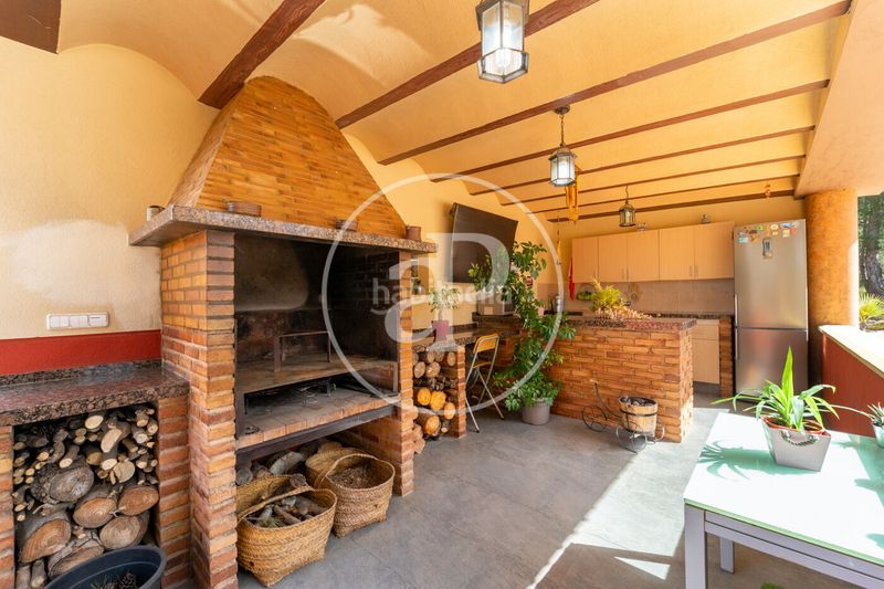 Foto e1510f65-50f5-4eab-a771-60adff6138ca. Casa amb calefacció aparcament piscina a Centre-Zona Alta Alcoi