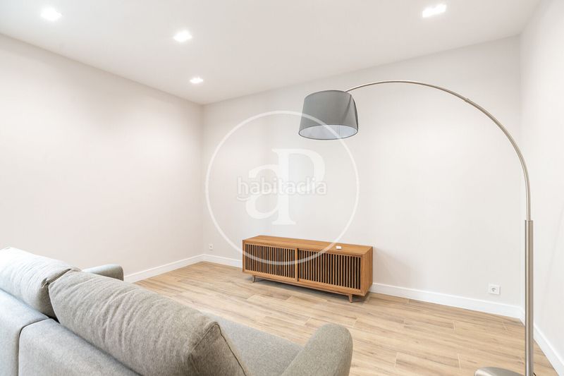 Foto ecef650e-e87d-47a5-b671-8a52f0550da1. Pis amb calefacció a La Nova Esquerra de l´Eixample Barcelona
