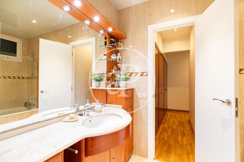 Foto 8b157eaf-3072-478a-8bf0-5844f71e7e7c. Pis amb calefacció a Dreta de l´Eixample Barcelona