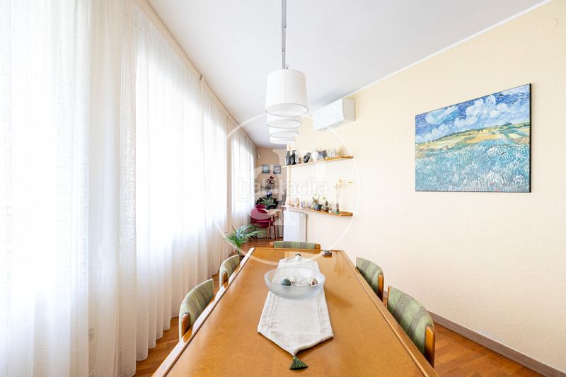 Foto b842f717-a756-49e1-bdb7-54c1666c3e68. Pis amb calefacció a Dreta de l´Eixample Barcelona