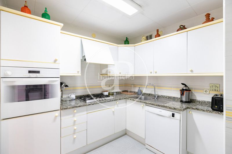 Foto d8f6aeb0-a00f-4c21-9169-1801f821d3f3. Pis amb calefacció a Dreta de l´Eixample Barcelona