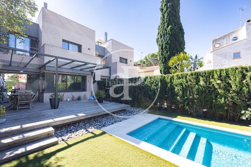 Foto 56580f2f-2d0f-4e6c-a303-efa453c18e66. Casa amb calefacció aparcament piscina a Sector Est Premià de Mar