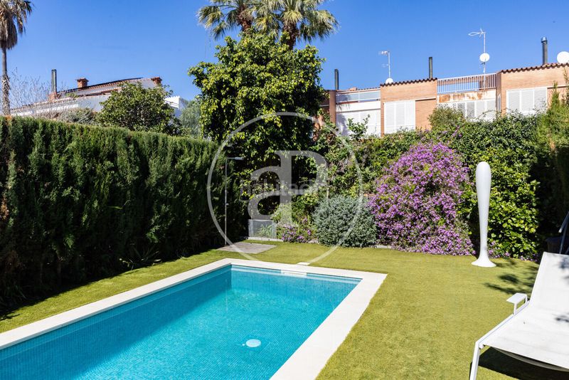 Foto 6bfe7ebd-f431-4b8d-8e8c-9898333ff68b. Casa amb calefacció aparcament piscina a Sector Est Premià de Mar