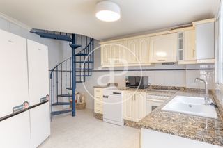 Location Appartement  Carrer del comte d'altea. Piso en alquiler en gran vía