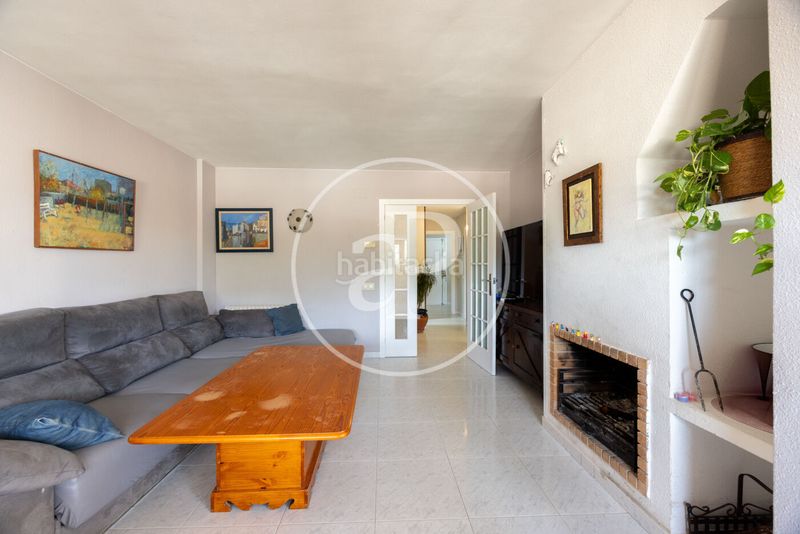 Foto 900ee2f2-bad3-4e95-a2cb-1809996ec562. Casa adossada amb calefacció aparcament a Teià