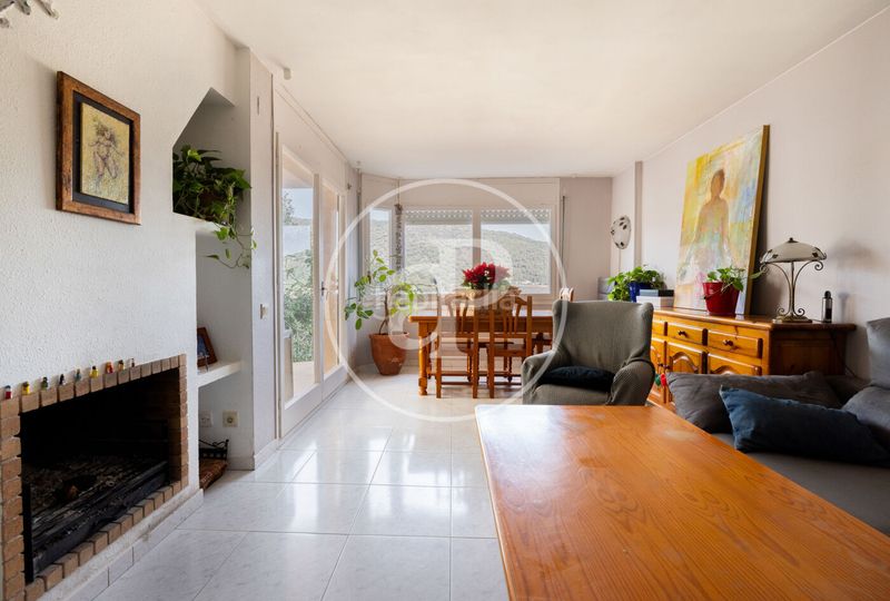 Foto b60209f5-32d7-4741-96a9-8794b721bb29. Casa adossada amb calefacció aparcament a Teià