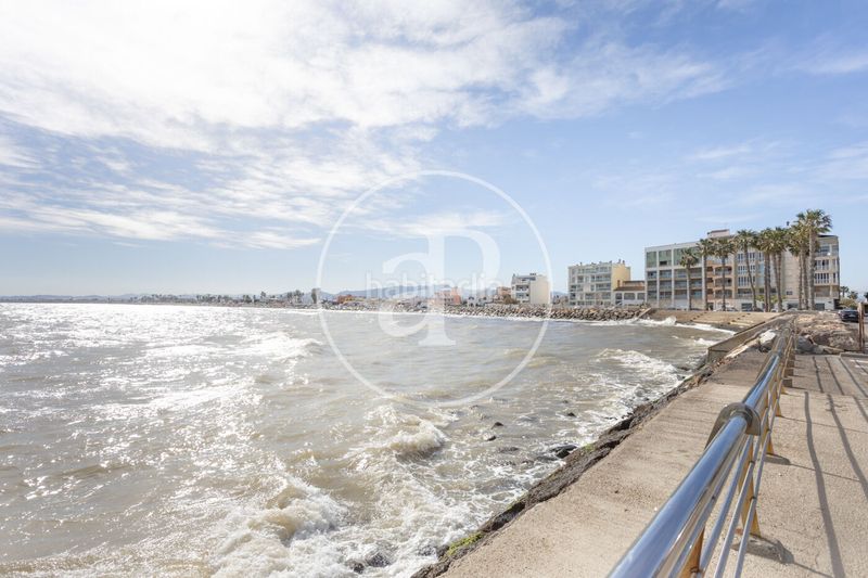 Foto dd757d3f-9bf9-4748-b451-ab79d60d808d. Casa amb calefacció a Playa Burriana