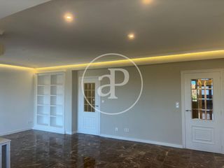 Rent Flat in La Raïosa. Piso en alquiler san vicente mártir